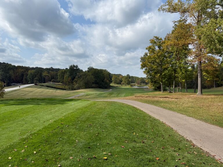 Quels sont les parcours de golf offrant une biodiversité remarquable ?